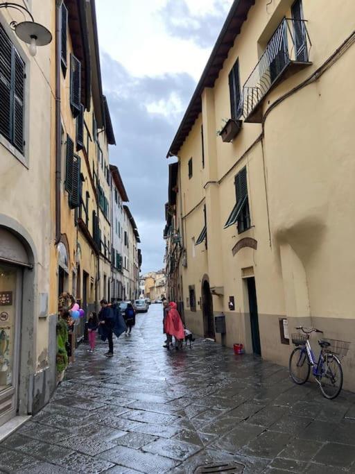 Apartamento Dimora Leonardo. Centro Storico. Lucca Exterior foto